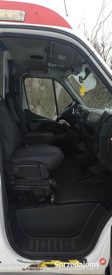 Ambulans karetka Renault Master 2013r przejscie Renault warmińsko-mazurskie
