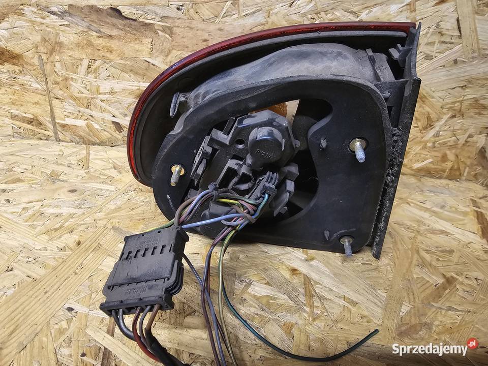 Lampa prawa tył toledo 2 Lampy tylne Krosno Odrzańskie sprzedam
