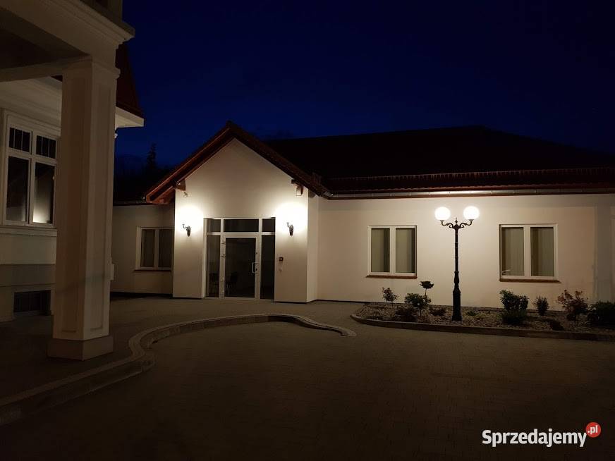 oświetlenie lampa kinkiet żeliwny latarnia kula Gołdap