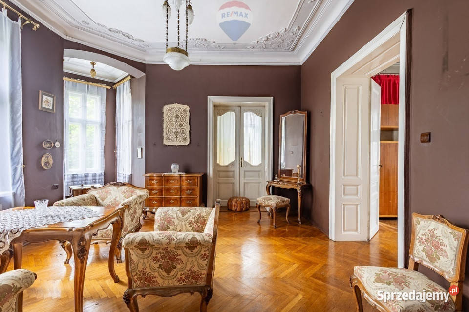 Na sprzedaż willa w Czechowicach Rok budowy 0 Nieruchomości Czechowice-Dziedzice