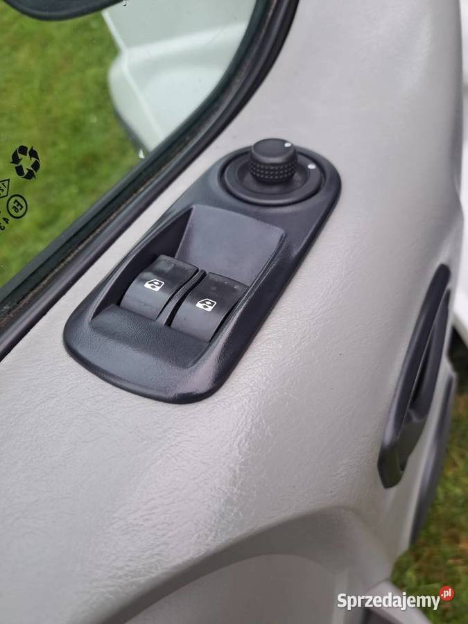 Nissan Primastar 20 dci 90 150000 ZAREJESTROWANY manualna mazowieckie Radom