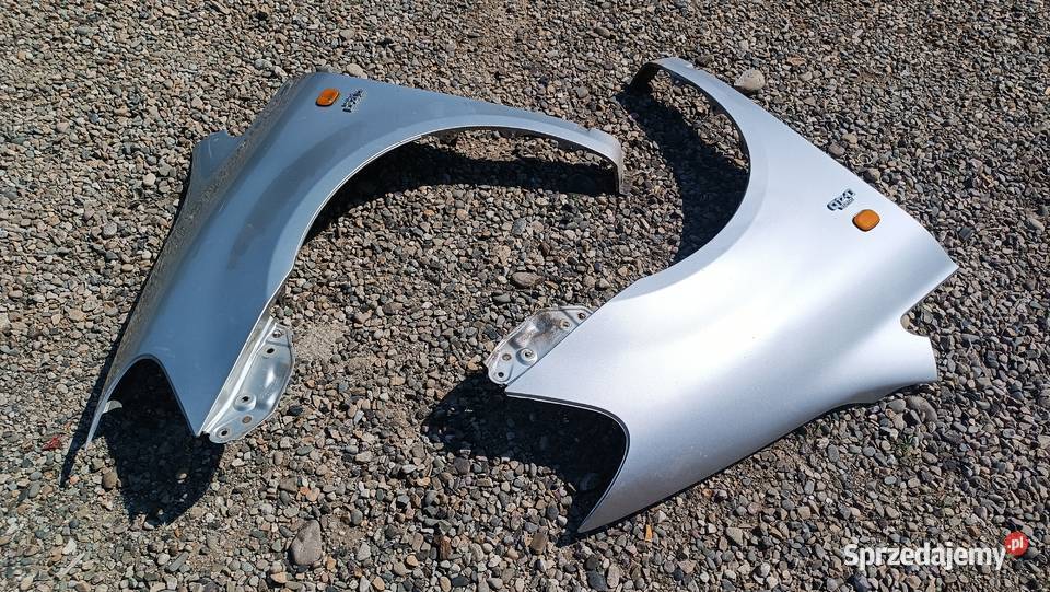 Błotnik prawy lewy przedni przód Toyota Avensis Radłów