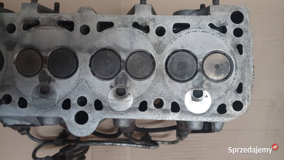 GŁOWICA CYLINDRÓW VW T3 16D GOLF II 068103373 Pozostałe Rakoniewice