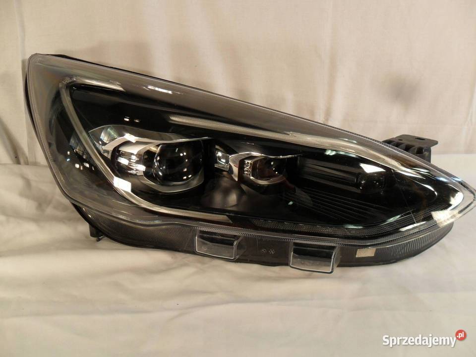 REFLEKTOR PRZÓD STRONA PRAWA FORD FOCUS