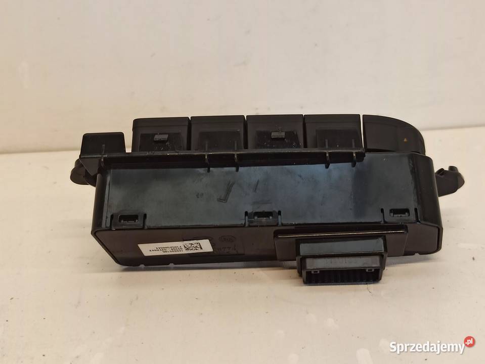 PANEL PRZEŁĄCZNIKI HYUNDAI IONIQ 93350G2ER04X