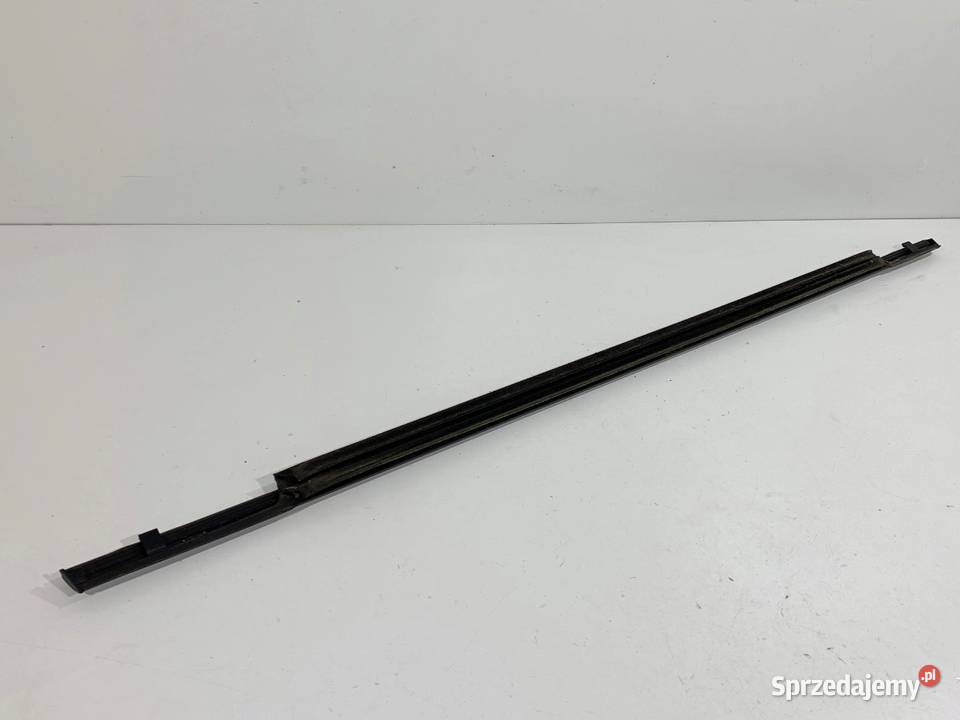 LISTWA ZGARNIAJĄCA TYŁ PRAWY MINI CLUBMAN F54 osobowe