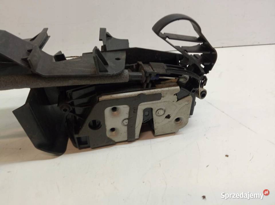 ZAMEK DRZWI PRAWY PRZÓD EUROPA Ford Focus Mk3 osobowe