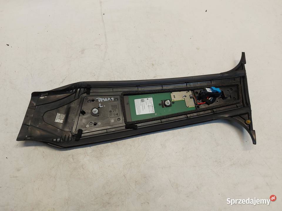 TESLA MODEL Y 2023r Osłona słupka środkowego Osłony i zaślepki