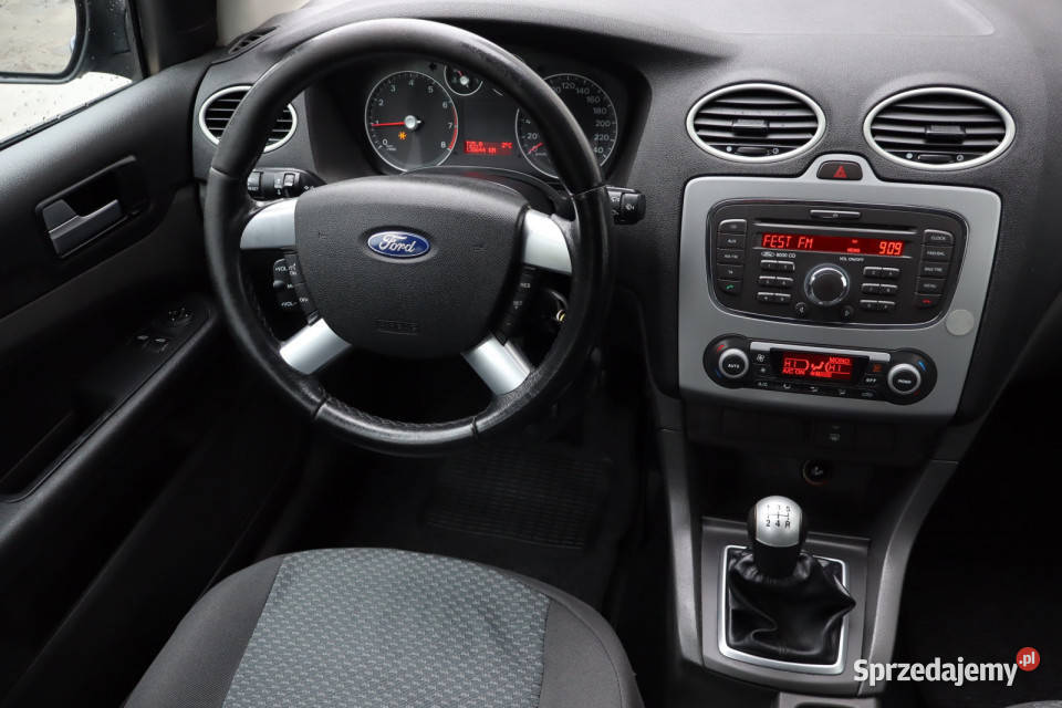 Ford Focus 16 16V radio sprzedam