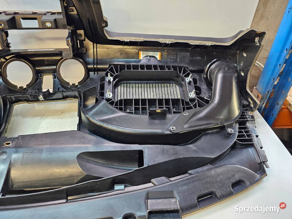 DESKA KOKPIT KONSOLA AUDI A1 8X LIFT ORYGINAŁ Części samochodowe