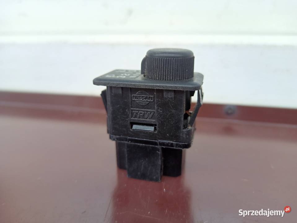 Nissan Primera P11 przełącznik regulacja Sieradz