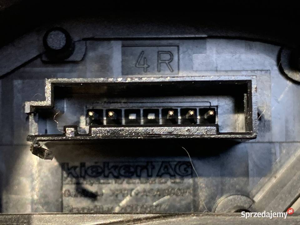 ZAMEK DRZWI PRAWY PRZÓD BMW E61 Kombi 7202146 osobowe sprzedam