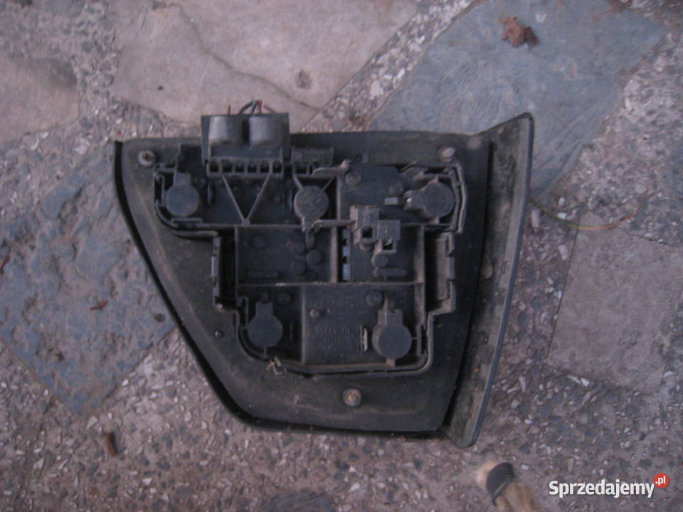 lampa tylna prawa kaseta oprawka Volkswagen Golf osobowe Kraków sprzedam