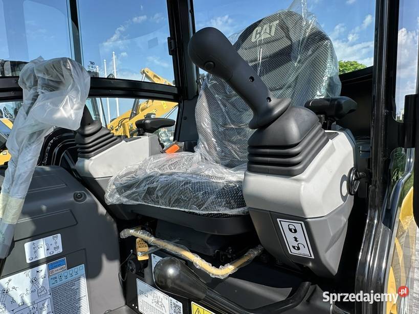 FABRYCZNIE NOWA MINIKOPARKA CATERPILLAR 302 CR nie Tuliszków