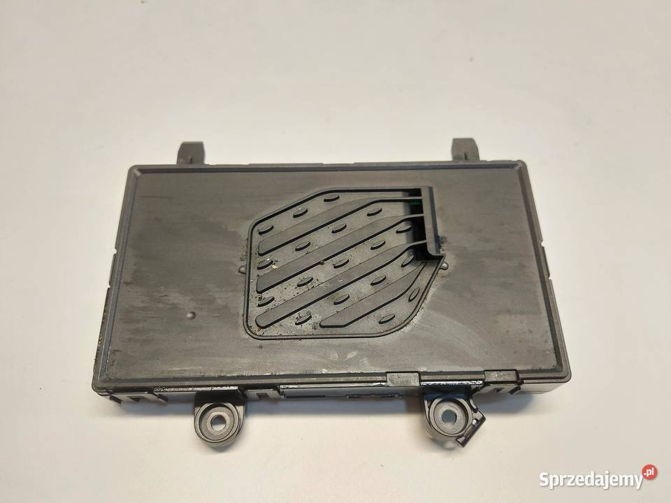 Mercedes EQA 250 W243 ŁADOWARKA INDUKCYJNA