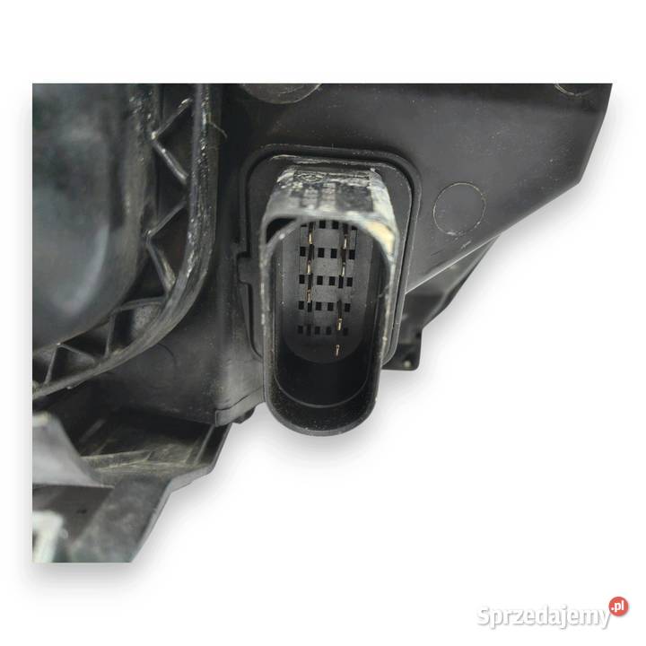 LAMPA PRAWA Ford Focus II mk2 CC ST 0407 prawy osobowe