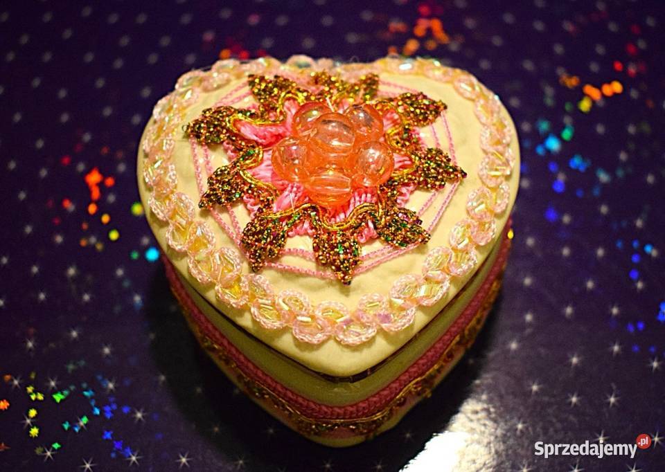 Ceramiczna szkatułka w kształcie serca na drobną Chełmno