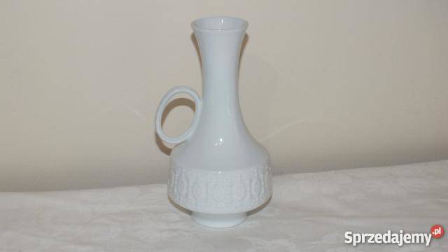 Biały ręcznie robiony ceramiczny wazon