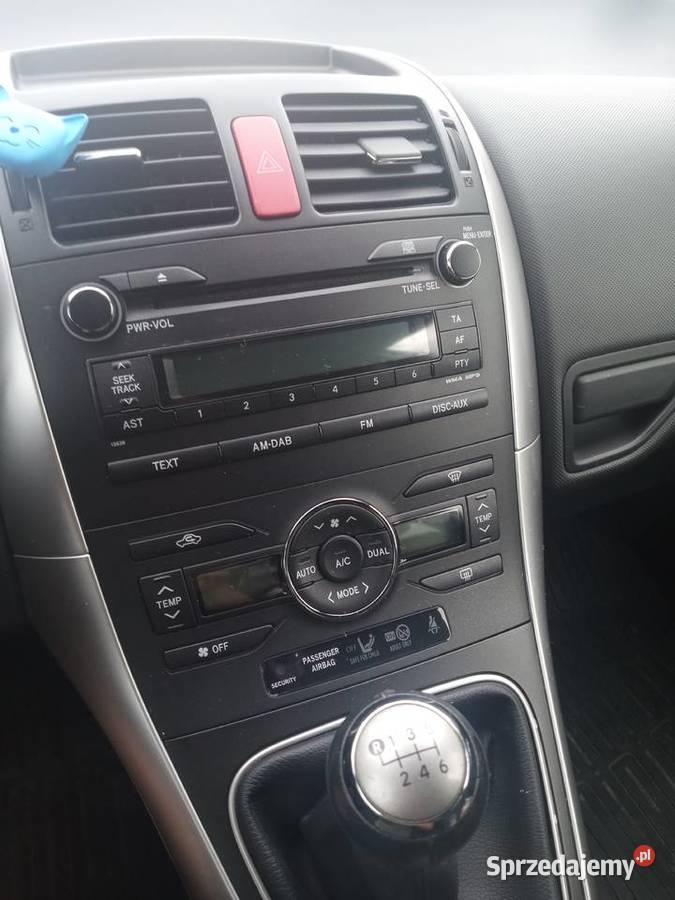 Auris lift 16 Benzyna 130KM świętokrzyskie Mniów