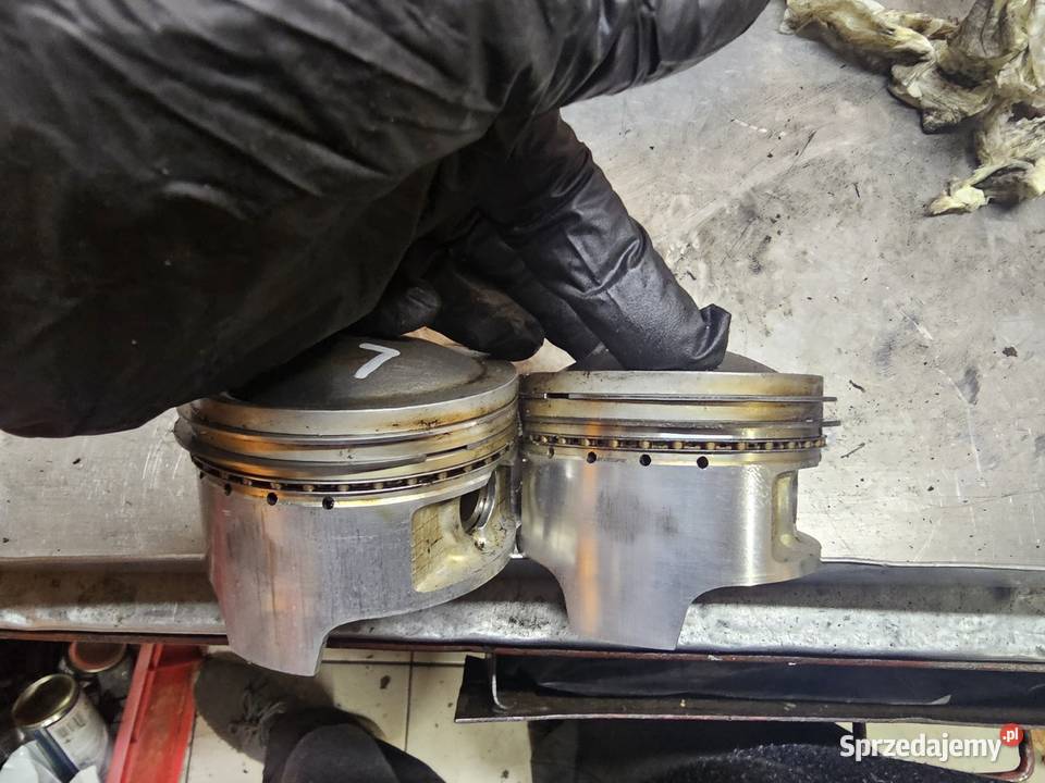 Suzuki GS 500 cylindry tłoki cylinder tłok GS500 Jelenia Góra