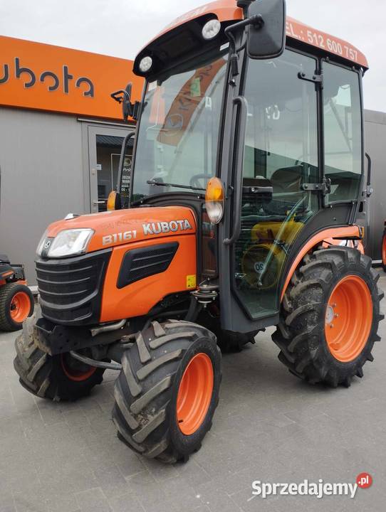Ciągnik Kubota B1161 4x4 brutto Kabina ogrzewana Księżyno
