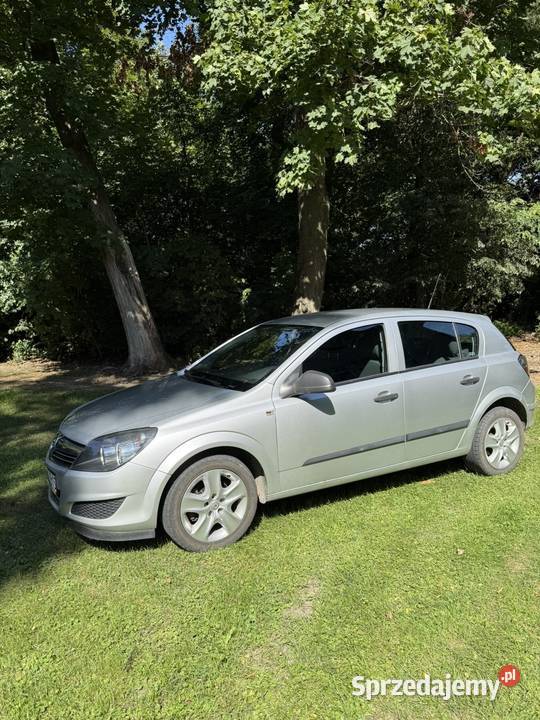 Astra h 16 2011 115 Mrocza