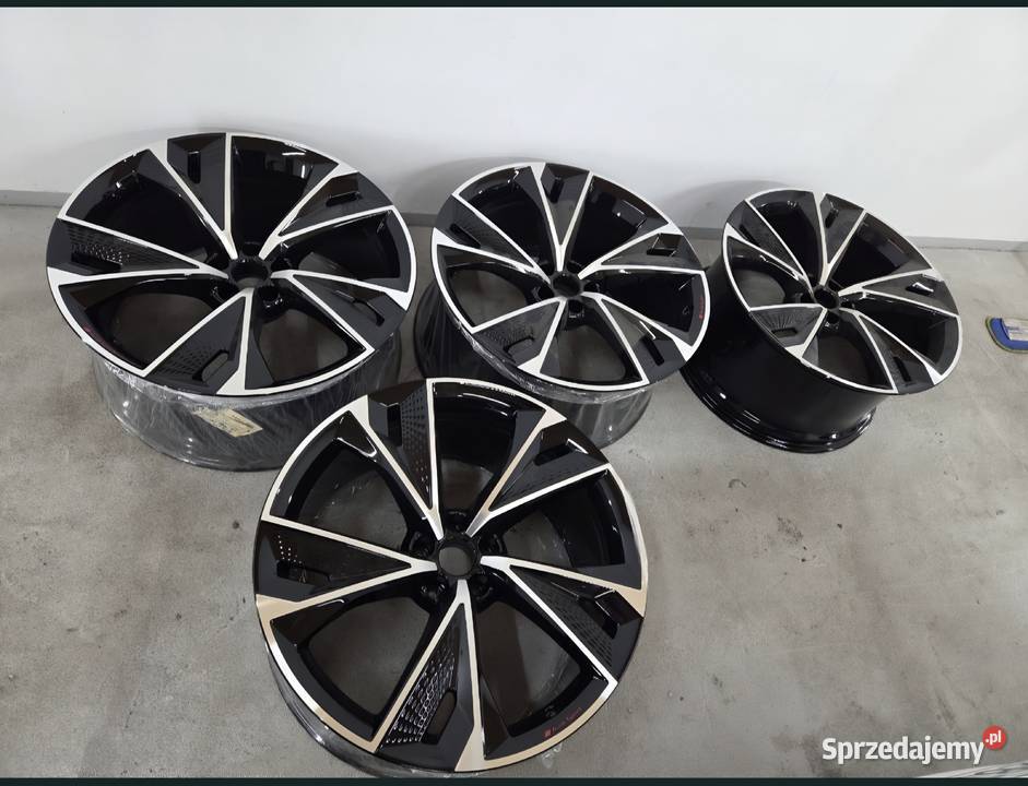 Felgi Audi RS6 RSQ8 22x105 5x112 Chylice