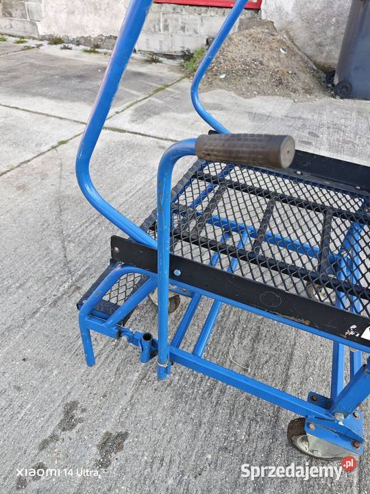 Drabina magazynowa jezdna trójkołowa DMP 500 mm Zielona Góra