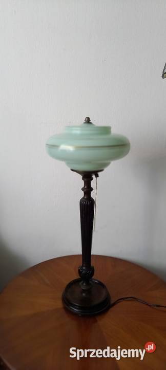 Elegancka drewniana lampa gabinetowa z kloszem Skierniewice