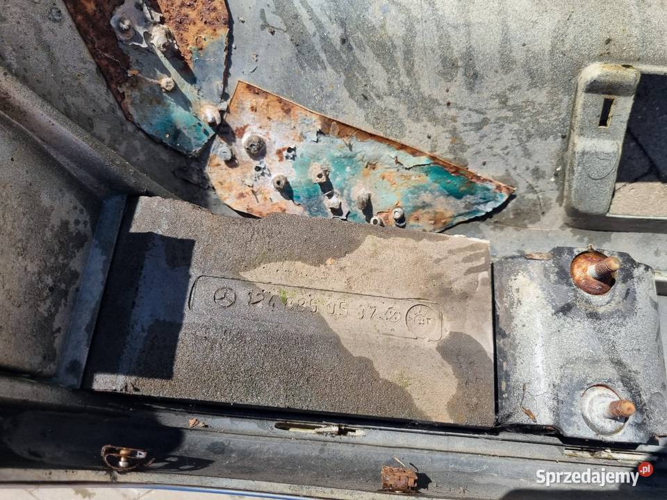 Mercedes W124 E KLASA D200 TAXI 1995r Zderzak Rok produkcji 1995 Skawina