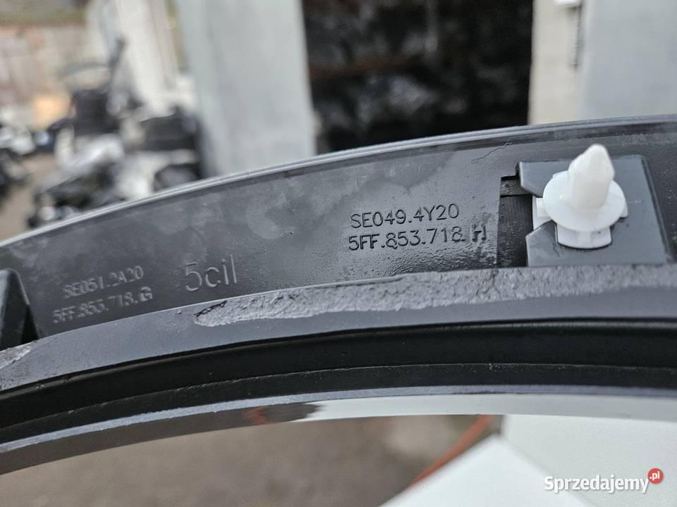 CUPRA FORMENTOR 5FF LISTWA BŁOTNIKA PRAWY PRZÓD Listwy i nakładki