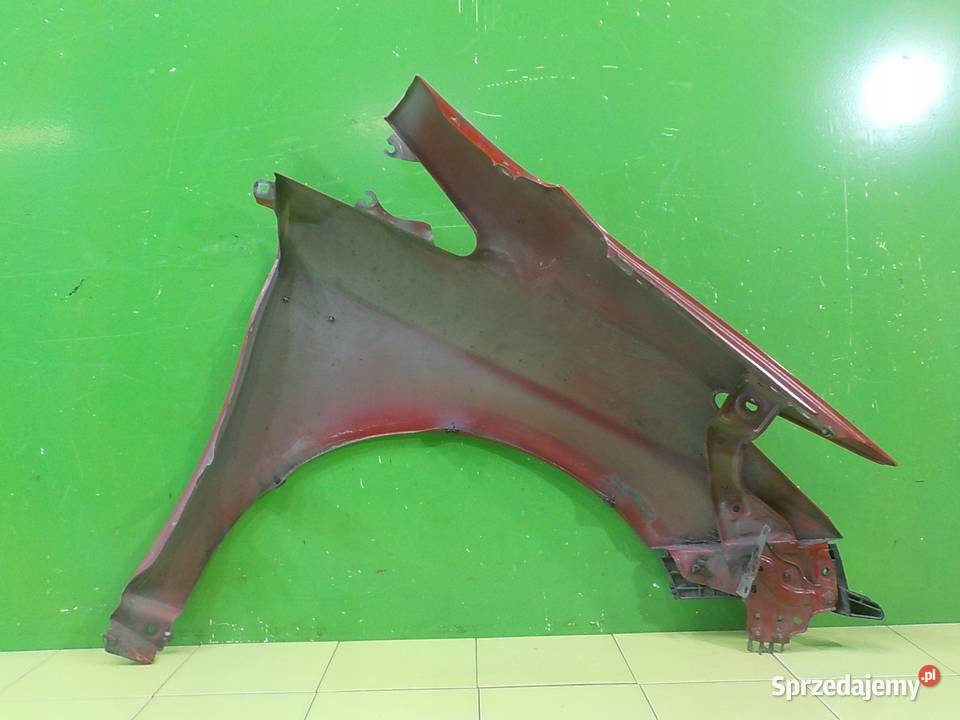 TOYOTA PRIUS III 18 VVTI 11r HB 5D blotnik lewy