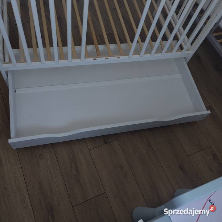 Łóżeczko dziecięce dziecka noworodka Szewce