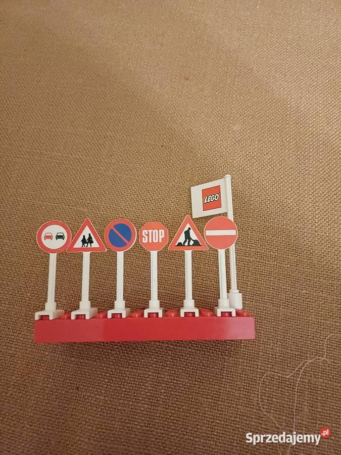 Lego znaki drogowe 6 i flaga Lego Gdynia