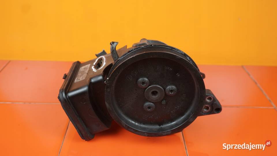 BMW X3 E83 20 D 07r 150 MAN M47D20 204D4 pompa sprzedam