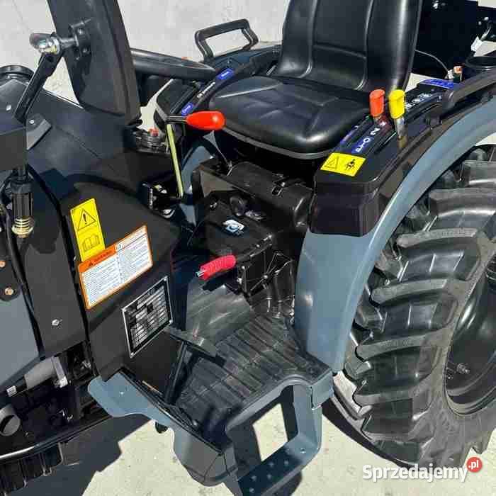 Hinomoto HM3030 30hp 4x4 GREAT edition GRAY Biskupice