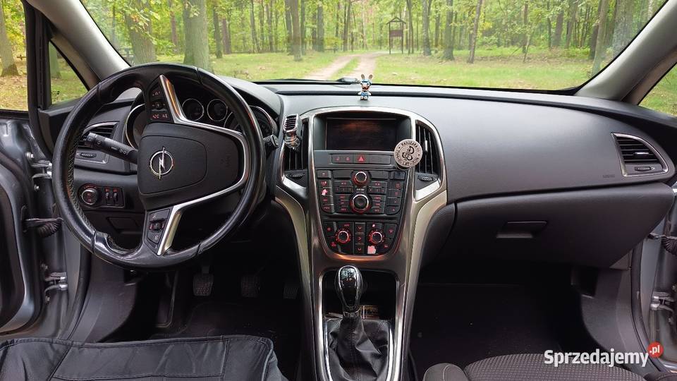 Opel Astra J 2010r Rok produkcji 2010