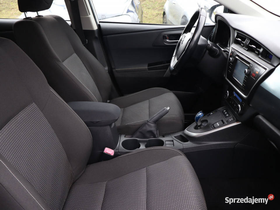 Toyota Auris Hybrid 100KM Bielany Wrocławskie