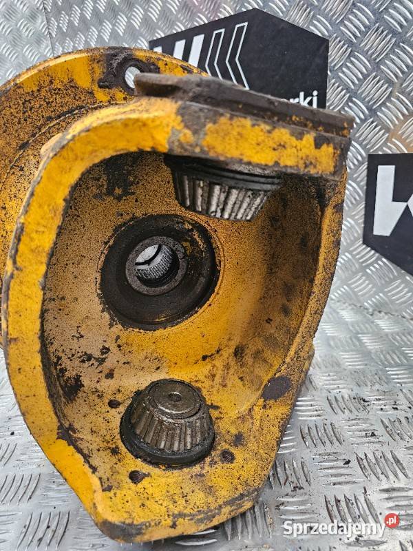 Lewa zwrotnica z piastą koła JCB 3CX i 4CX Gdynia