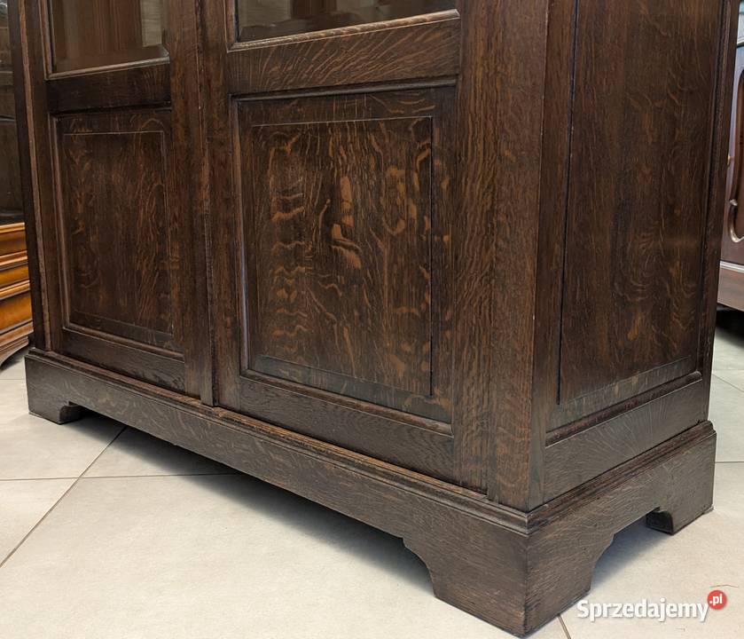 Dębowa bibliotekawitryna secesyjnasklep Dąbrowa Dąbrowa Górnicza