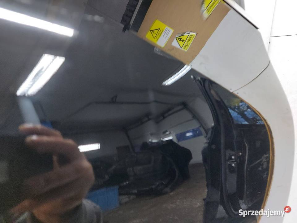 Mercedes EQA 250 W243 DRZWI PRAWE TYŁ czarny 696