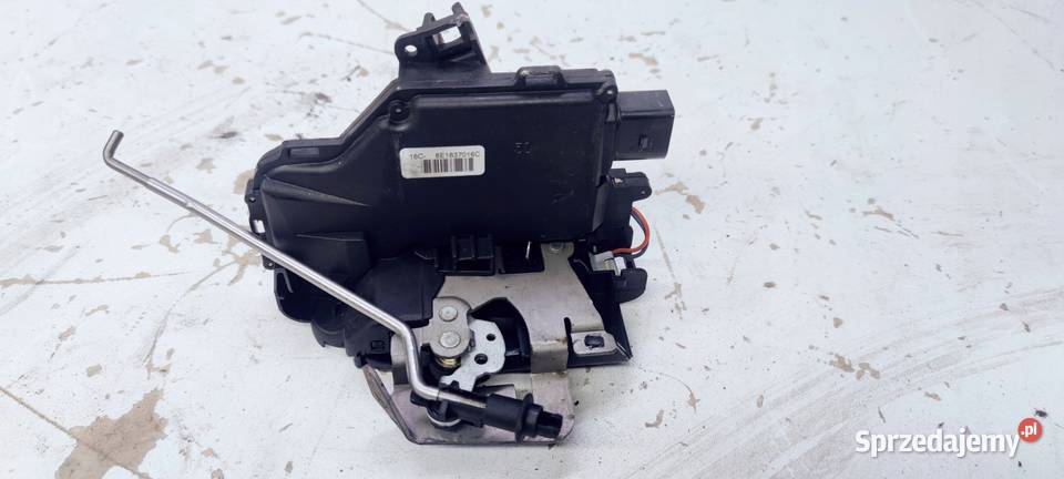 ZAMEK DRZWI PRAWY PRZÓD AUDI A4 A6 4B1837016C Przystajń