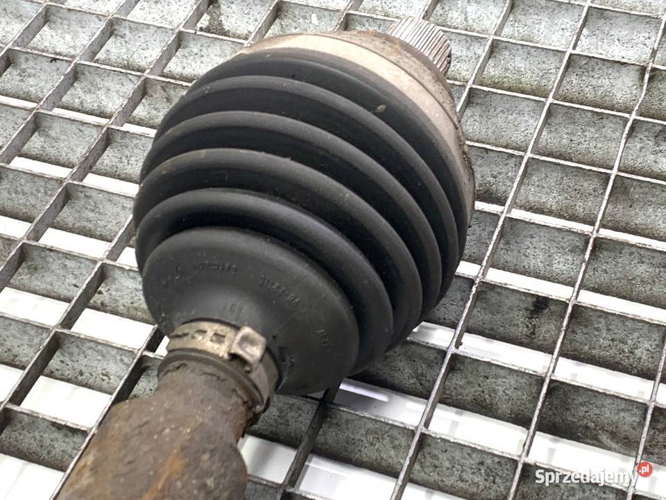 PÓŁOŚ PRAWY PRZÓD SKODA YETI 1K0407272QM 14 122 osobowe sprzedam