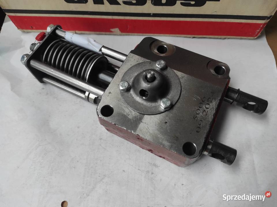 Rozdzielacz wzmacniacz momentu 6cylindry Ursus mazowieckie Warszawa