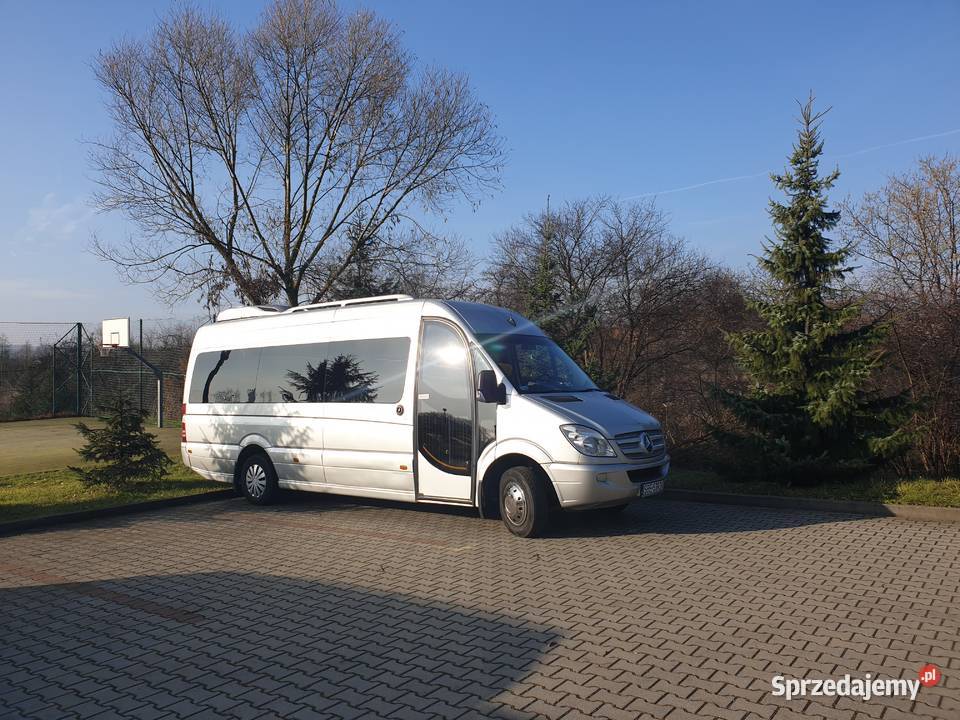 Przewóz osób Katowice wynajem busów Jaworzno śląskie przewóz osób
