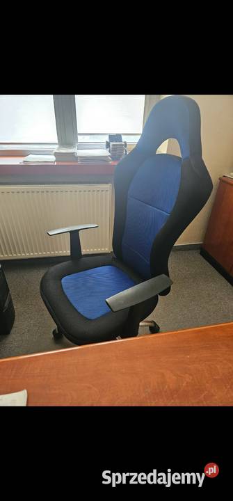 Syndyk sprzeda wyposażenie budynku biurowego