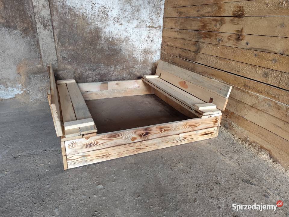 Piaskownica 120x120x20 z pokrywą i ławkami Nowaki