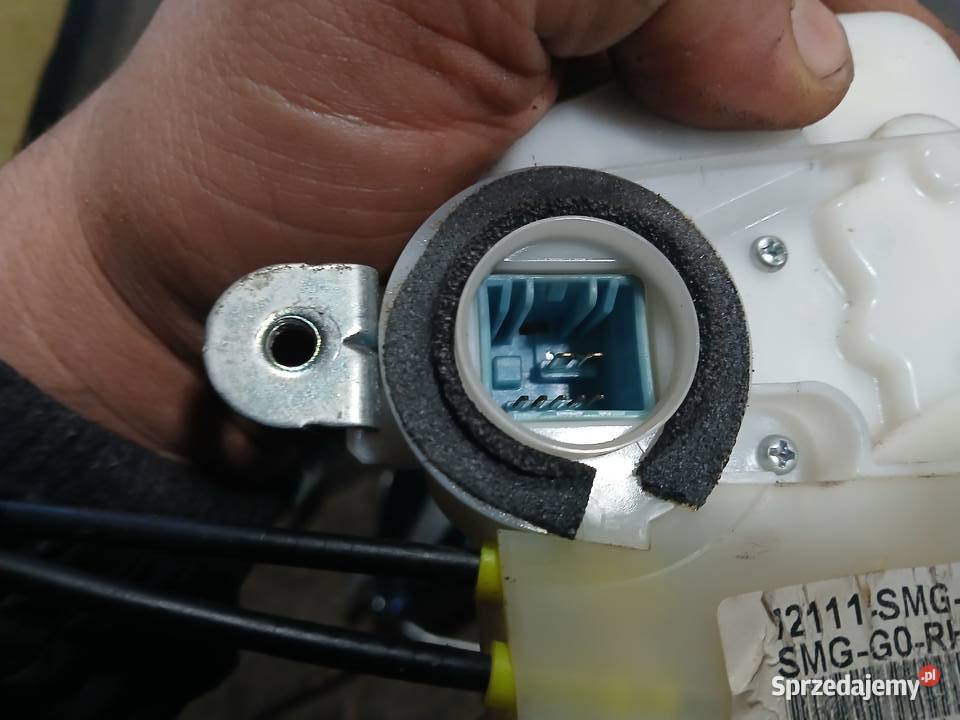 Zamek drzwi Prawy przedni Honda Civic VIII 8 UFO Radłów sprzedam