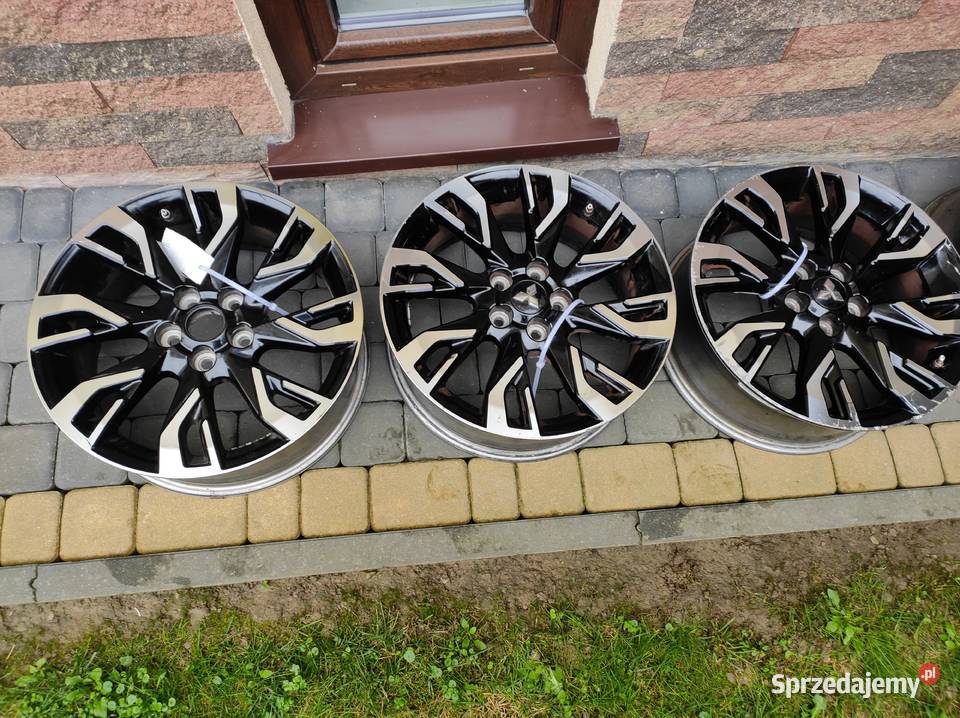 sprzedam felgi aluminiowe 18 calowe Zabłotce