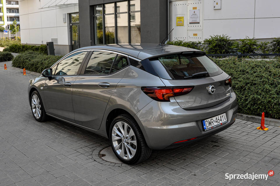 Opel Astra J 14T Bezwypadkowy 2015 r 99 1399cm3 Opel Wrocław